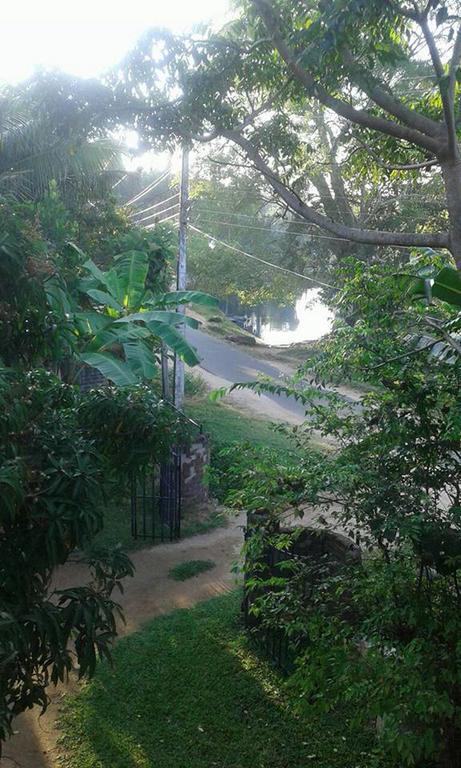 Parakum Rest Rooms Polonnaruwa Exterior photo